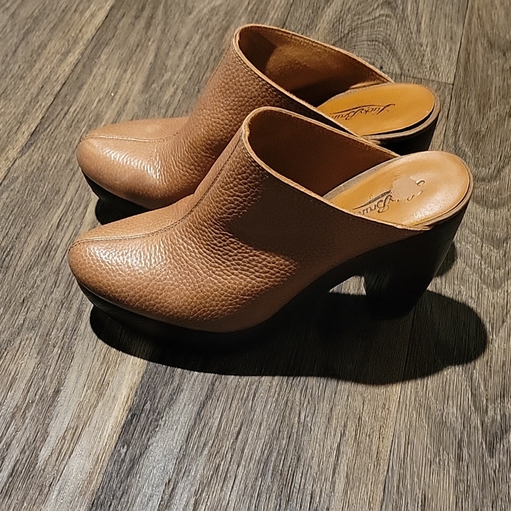 Booties - Picture 3 of 5